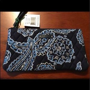 Vera Bradley Slim Zip Wristlet Blue Bandana  NWT